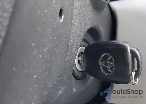 2022 Toyota Corolla Cross L из США, поврежденный, VIN 7MUAAABG4NV002202